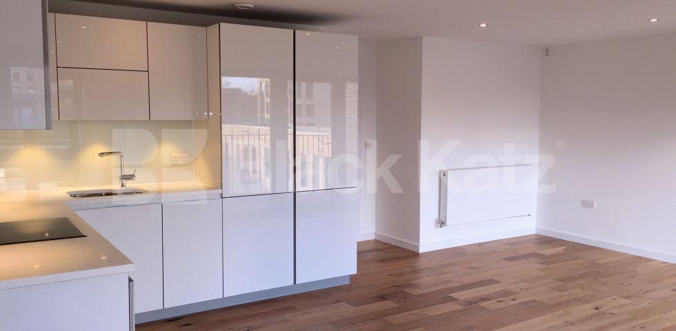 			UNDER OFFER , 2 Bedroom, 1 bath, 1 reception Apartment			 Bramah Road (Oval Quarter), Oval